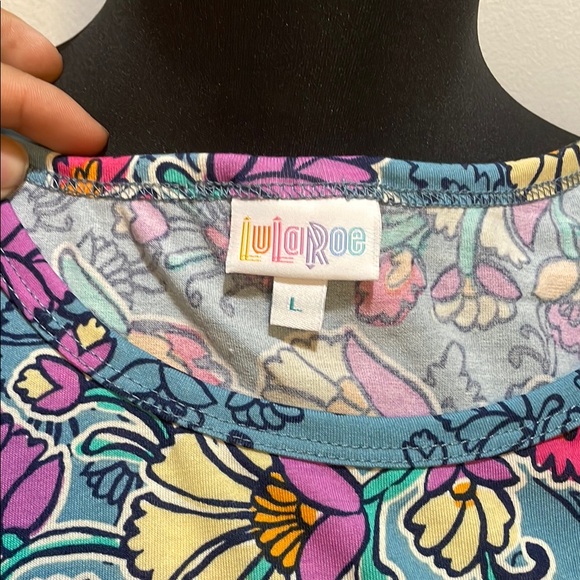 LuLaRoe Blue Floral Round Neckline Gigi Blouse - Picture 2 of 5